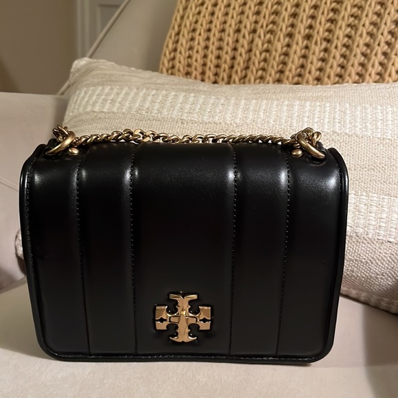 Tory Burch Quilted Chain Bag in Black/Rolled Gold - Picture 7 of 15